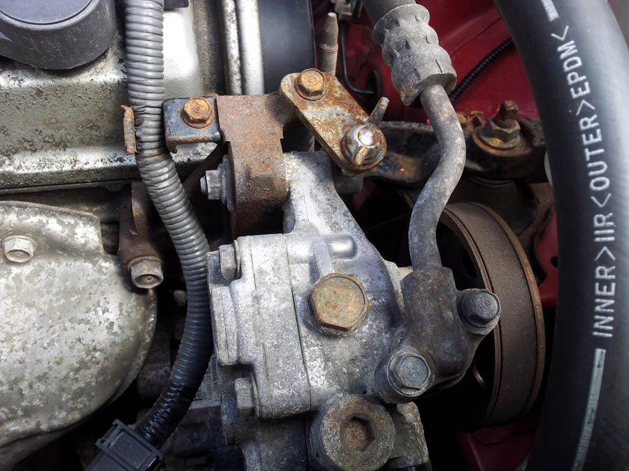 Honda FRV I-VTEC SE power-steering-pump